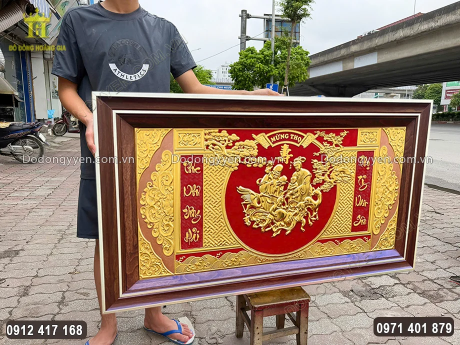 H&igrave;nh ảnh nh&igrave;n nghi&ecirc;ng của bức tranh đồng